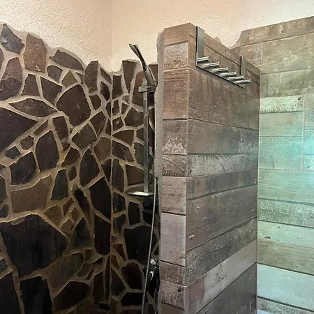Apartman Nad Vinnym Sklepom Pouzdrany Exteriér fotografie